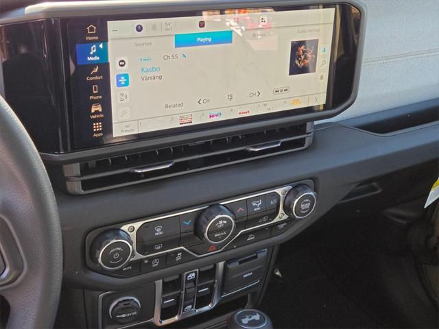 new 2025 Jeep Wrangler car, priced at $39,000