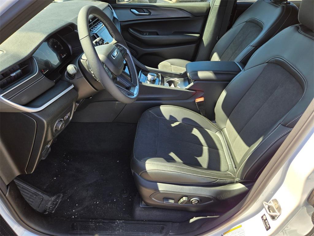 new 2025 Jeep Grand Cherokee L car, priced at $43,930