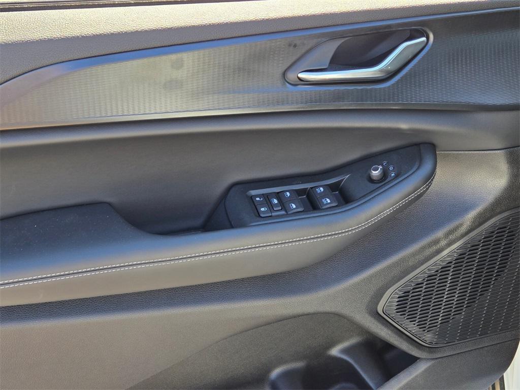 new 2025 Jeep Grand Cherokee L car, priced at $43,930