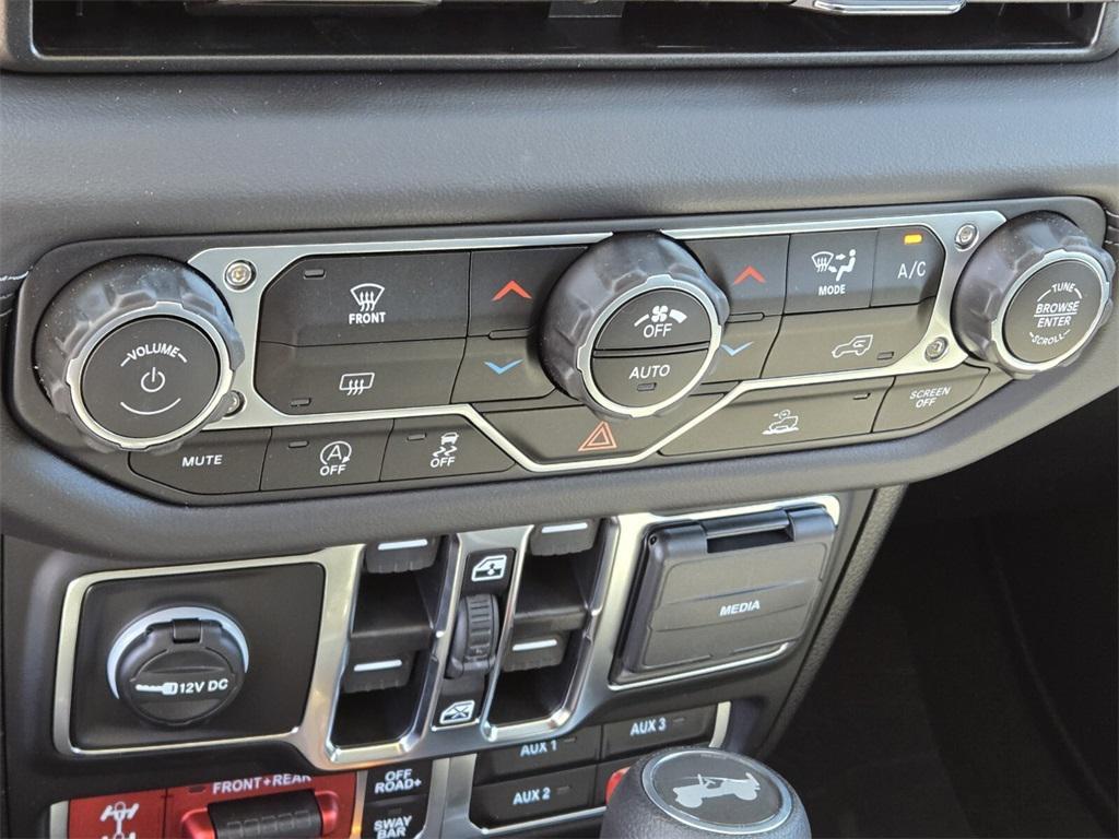 new 2025 Jeep Wrangler car, priced at $53,995