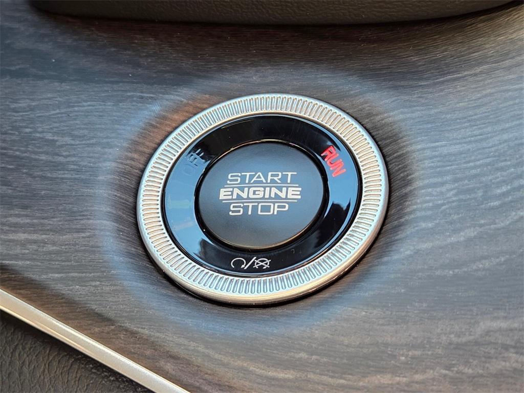 new 2025 Jeep Grand Cherokee L car, priced at $45,460