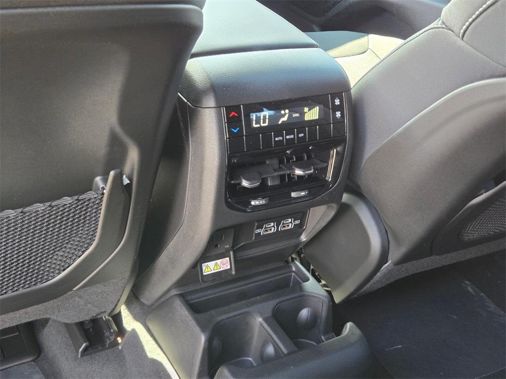 new 2025 Jeep Grand Cherokee L car, priced at $36,675
