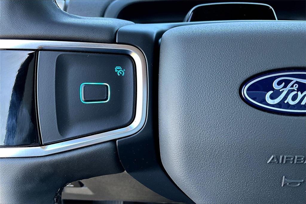 new 2025 Ford Expedition Max car, priced at $71,704