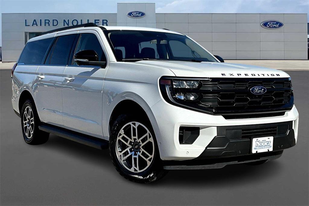 new 2025 Ford Expedition Max car, priced at $71,704