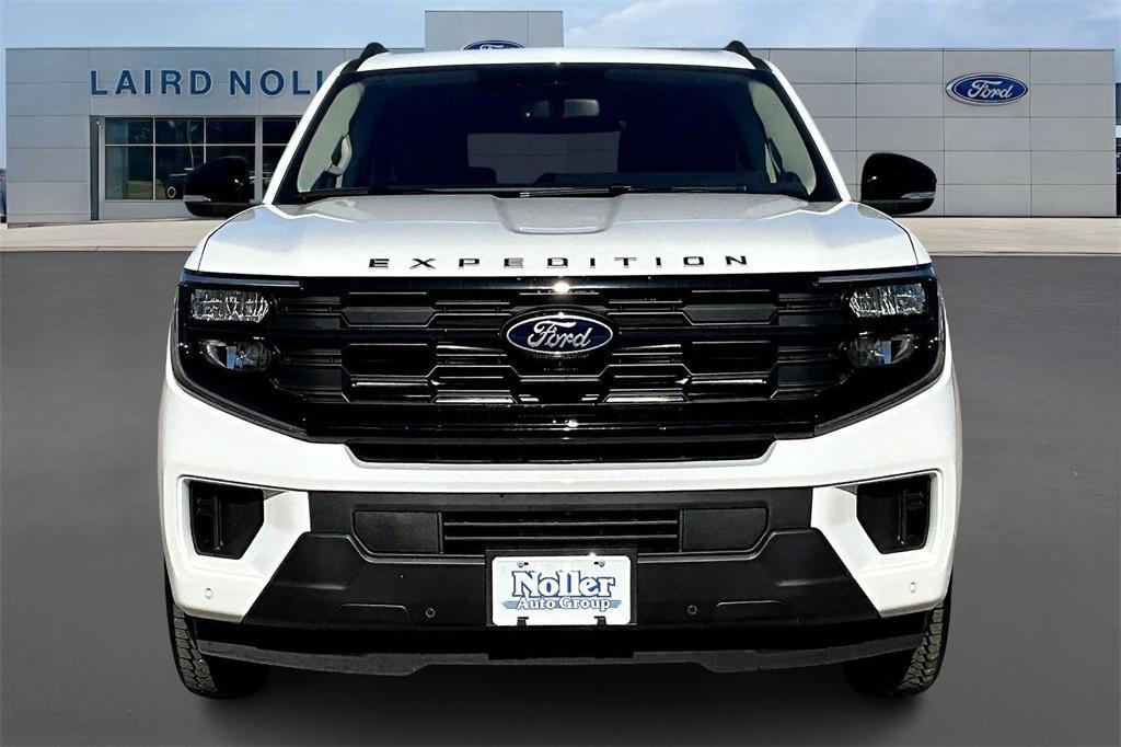 new 2025 Ford Expedition Max car, priced at $71,704