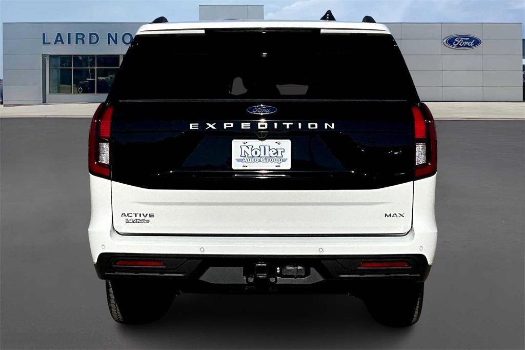 new 2025 Ford Expedition Max car, priced at $71,704