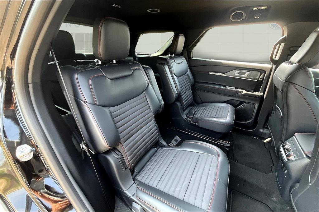 new 2025 Ford Explorer car, priced at $43,915