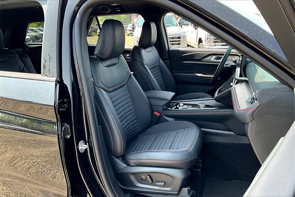 new 2025 Ford Explorer car, priced at $43,915