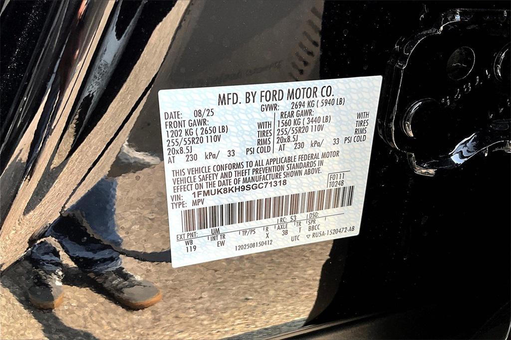new 2025 Ford Explorer car, priced at $43,915