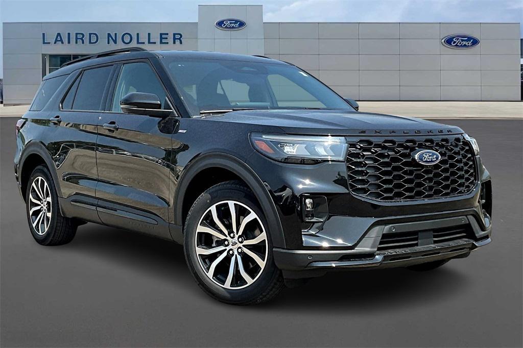 new 2025 Ford Explorer car, priced at $43,915