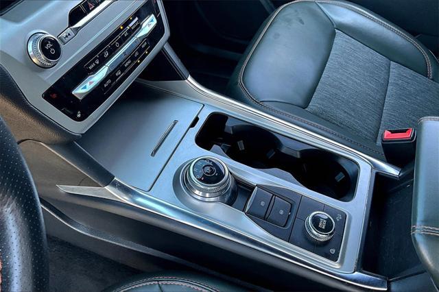 used 2022 Ford Explorer car, priced at $32,117
