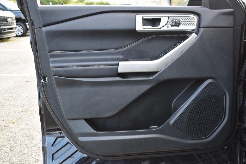 used 2022 Ford Explorer car, priced at $38,925