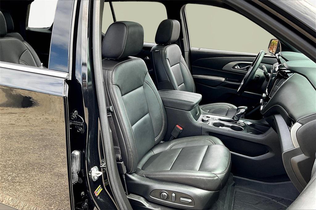 used 2023 Chevrolet Traverse car, priced at $34,624