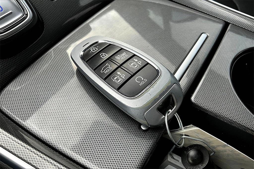 used 2022 Hyundai Santa Fe car, priced at $28,368