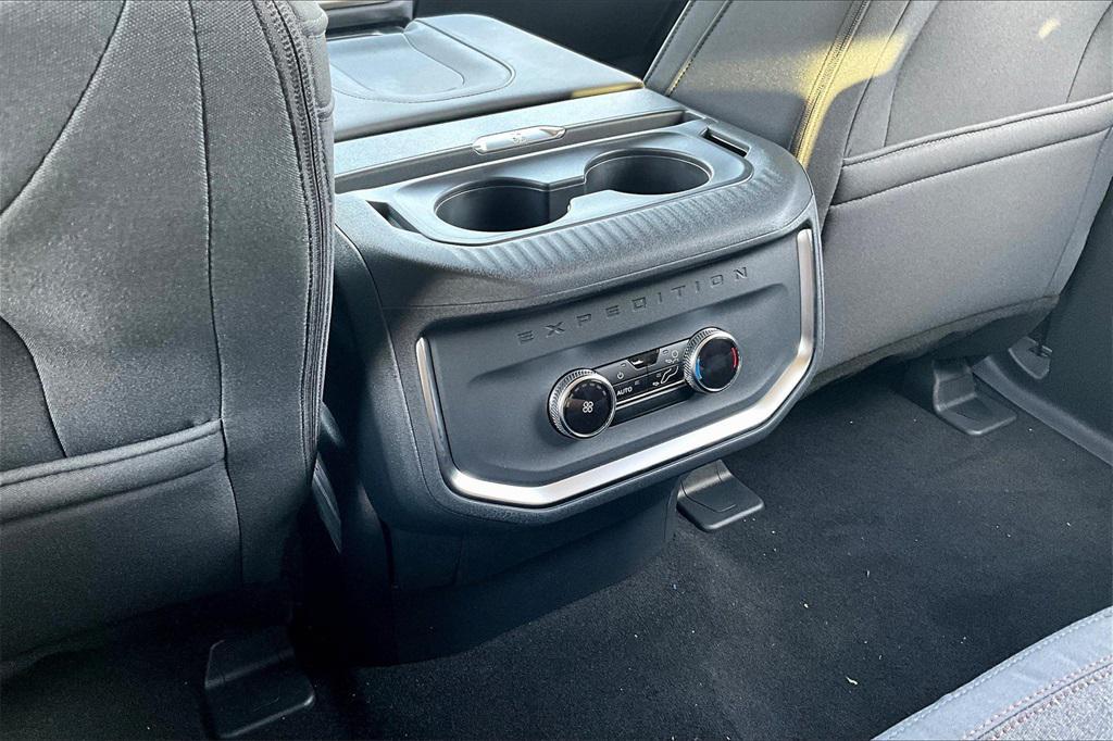 new 2025 Ford Expedition car, priced at $64,107