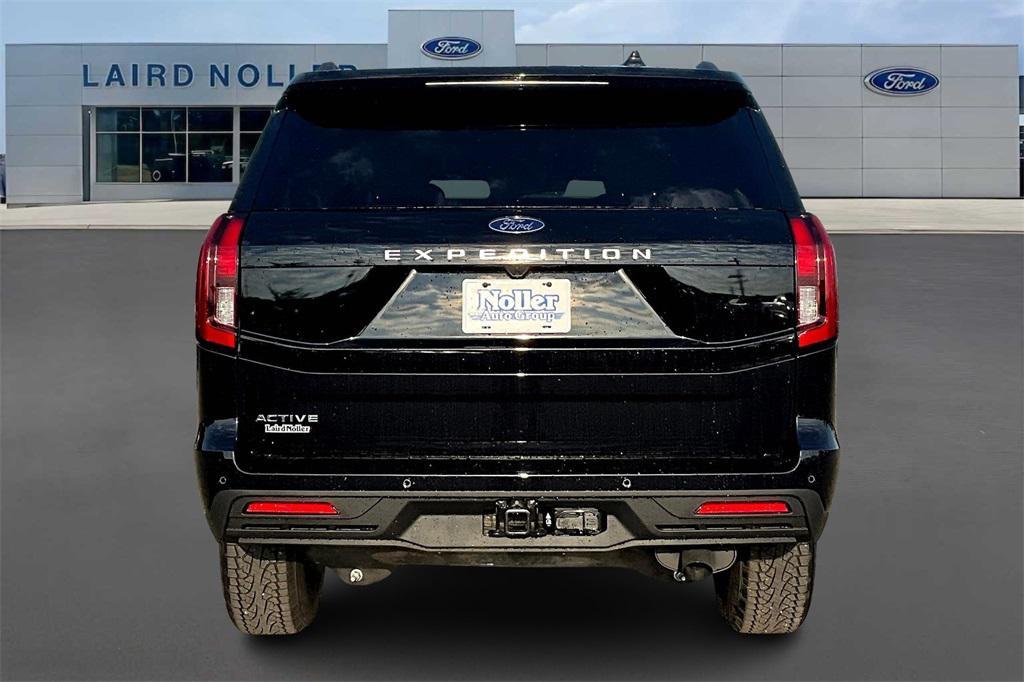 new 2025 Ford Expedition car, priced at $64,107