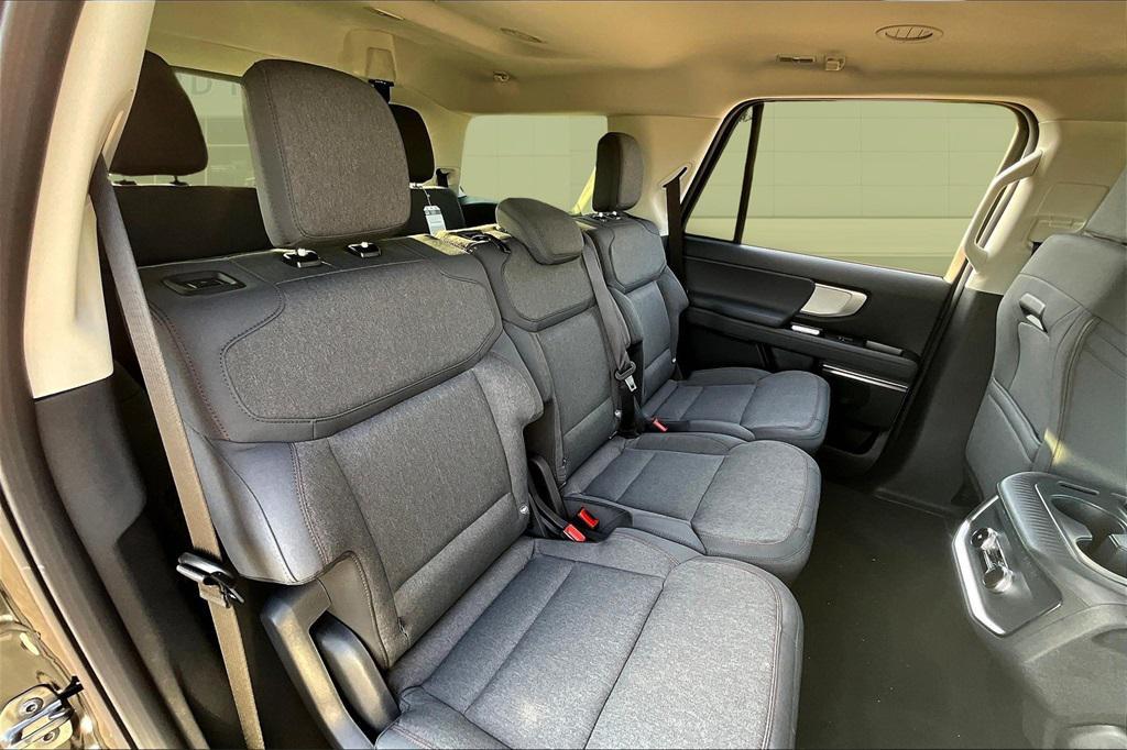 new 2025 Ford Expedition car, priced at $64,107