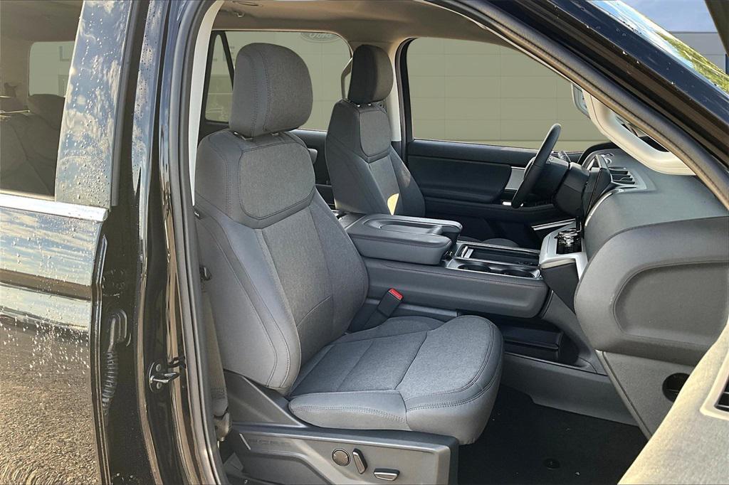 new 2025 Ford Expedition car, priced at $64,107