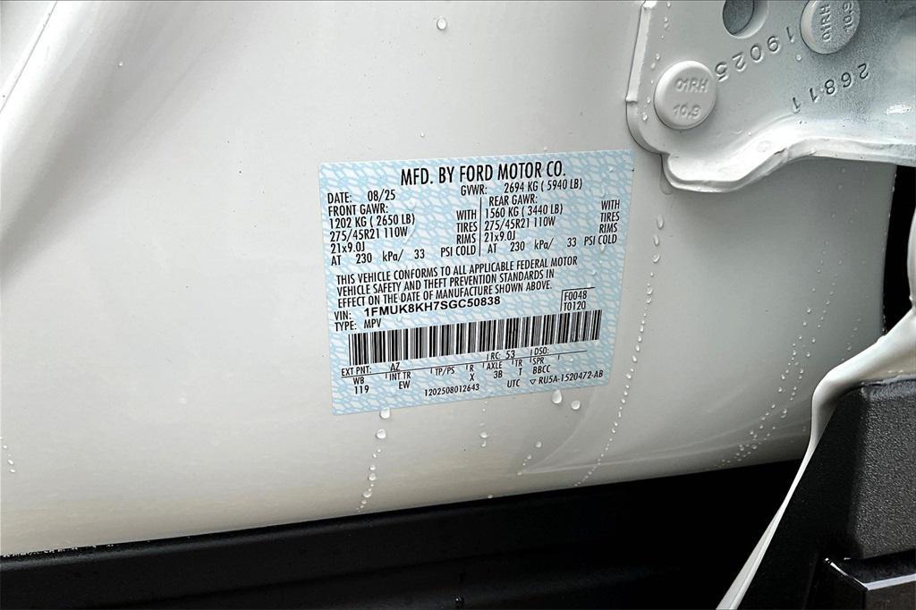 new 2025 Ford Explorer car, priced at $49,821