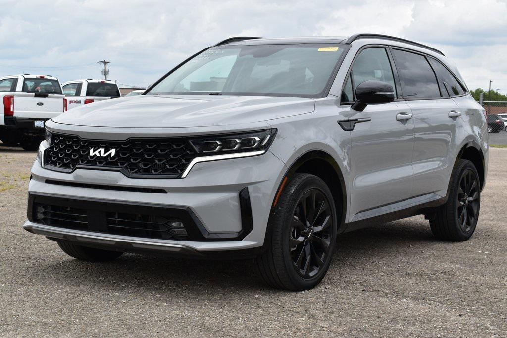 used 2022 Kia Sorento car, priced at $29,712