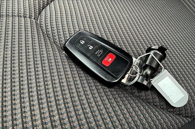 used 2023 Toyota Highlander car, priced at $33,148
