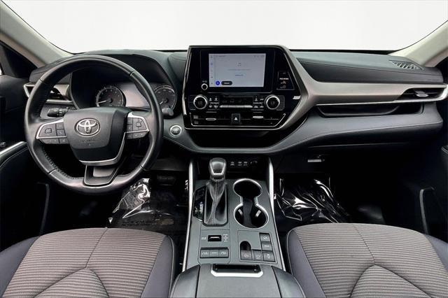 used 2023 Toyota Highlander car, priced at $33,148