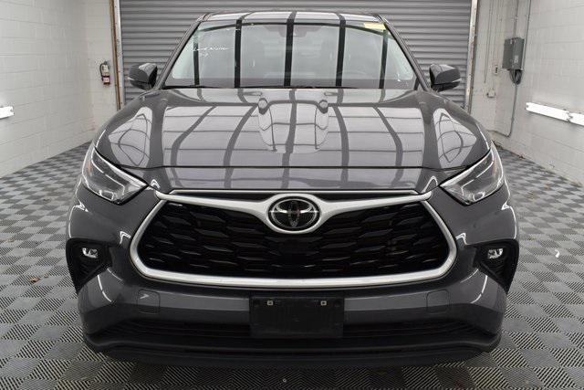 used 2023 Toyota Highlander car, priced at $33,753