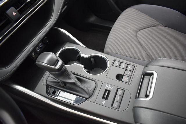 used 2023 Toyota Highlander car, priced at $33,753