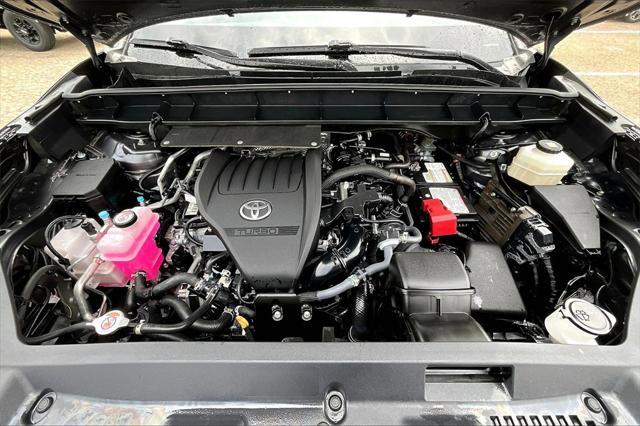used 2023 Toyota Highlander car, priced at $33,148