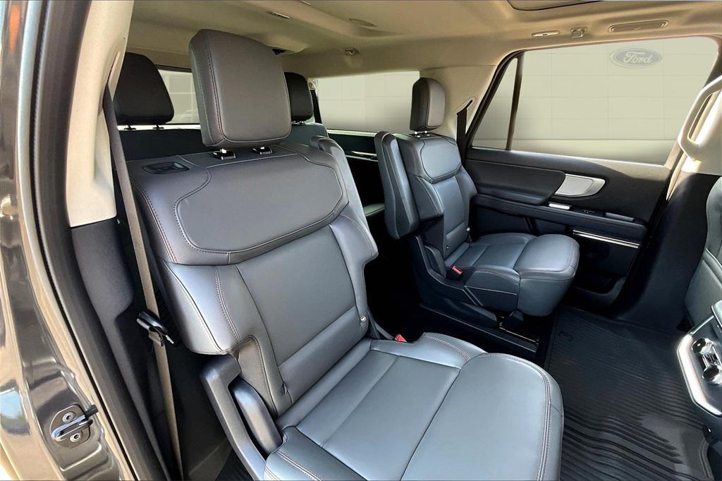 new 2025 Ford Expedition Max car, priced at $71,823