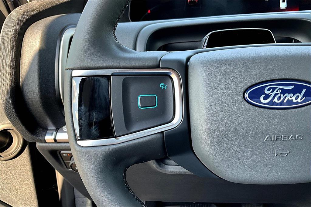new 2025 Ford Expedition Max car, priced at $71,823