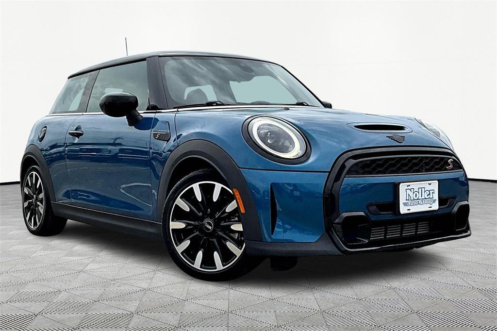 used 2022 MINI Hardtop car, priced at $26,403