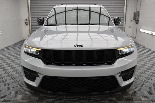 used 2022 Jeep Grand Cherokee car, priced at $37,101