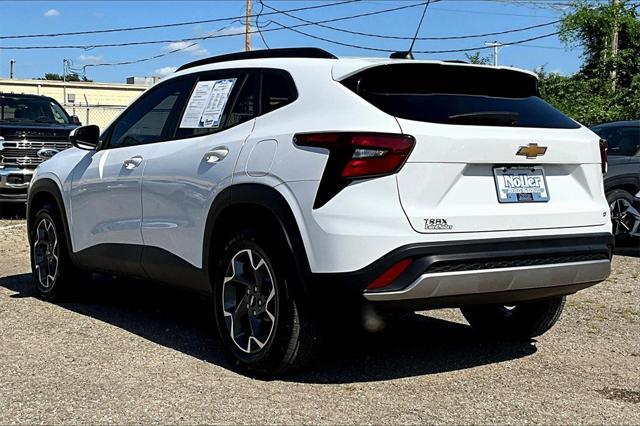 used 2024 Chevrolet Trax car, priced at $22,231