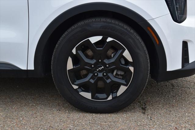 used 2024 Kia Sorento car, priced at $28,699
