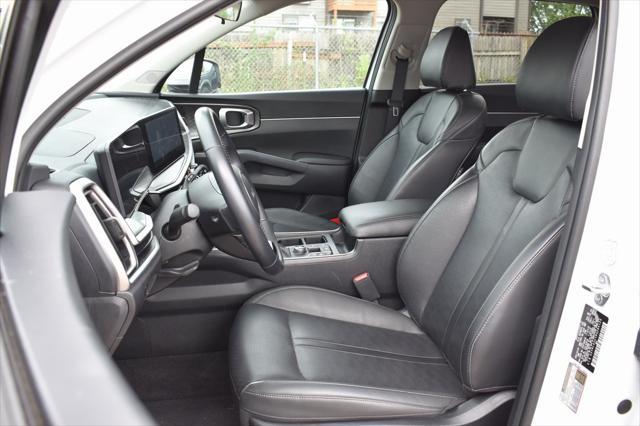 used 2024 Kia Sorento car, priced at $28,699
