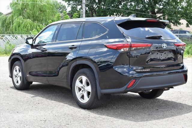 used 2021 Toyota Highlander Hybrid car, priced at $34,466
