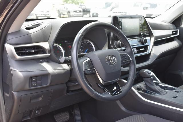 used 2021 Toyota Highlander Hybrid car, priced at $34,466