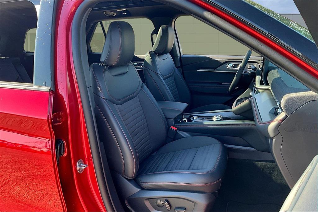 new 2025 Ford Explorer car, priced at $51,556