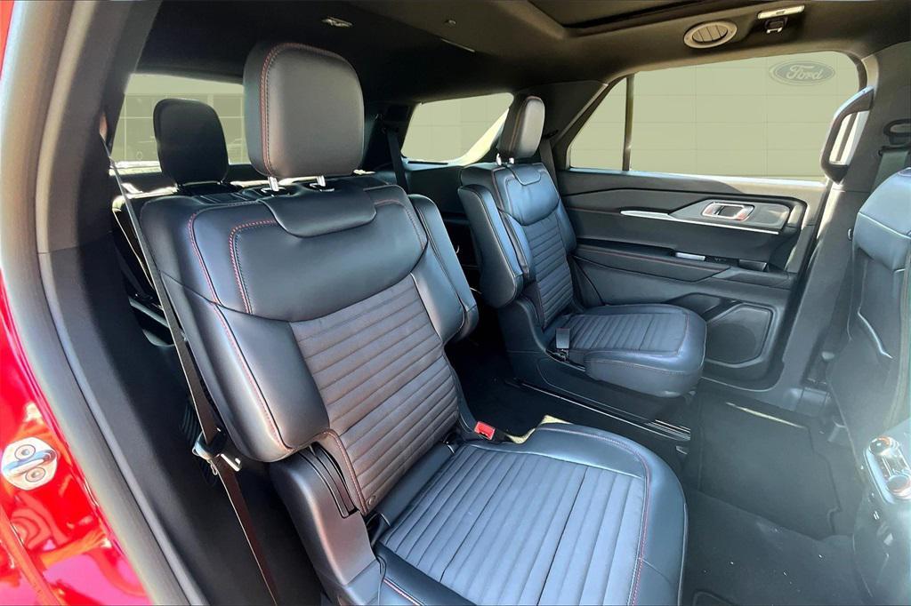new 2025 Ford Explorer car, priced at $51,556