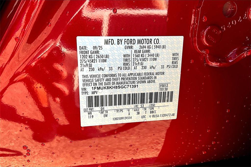 new 2025 Ford Explorer car, priced at $51,556