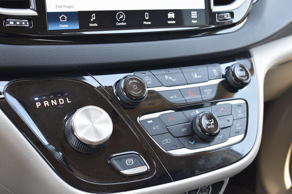 used 2023 Chrysler Pacifica car, priced at $22,885