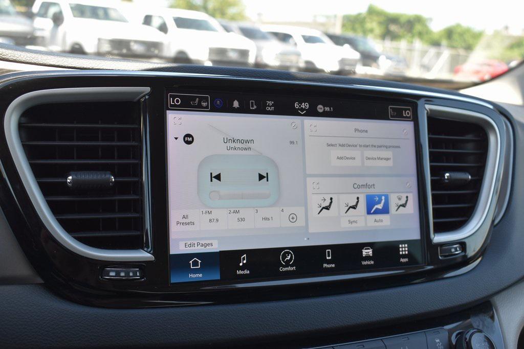 used 2023 Chrysler Pacifica car, priced at $22,885