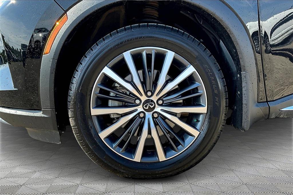 used 2024 INFINITI QX60 car, priced at $41,999