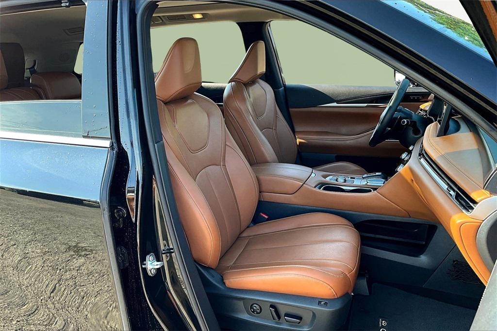 used 2024 INFINITI QX60 car, priced at $41,999