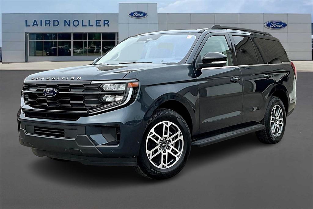 new 2025 Ford Expedition car, priced at $66,999