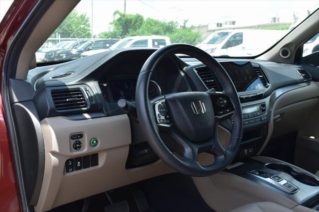 used 2022 Honda Pilot car, priced at $32,031