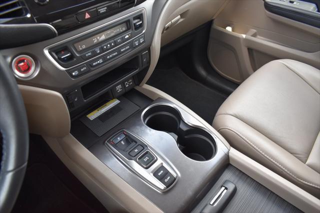 used 2022 Honda Pilot car, priced at $32,031
