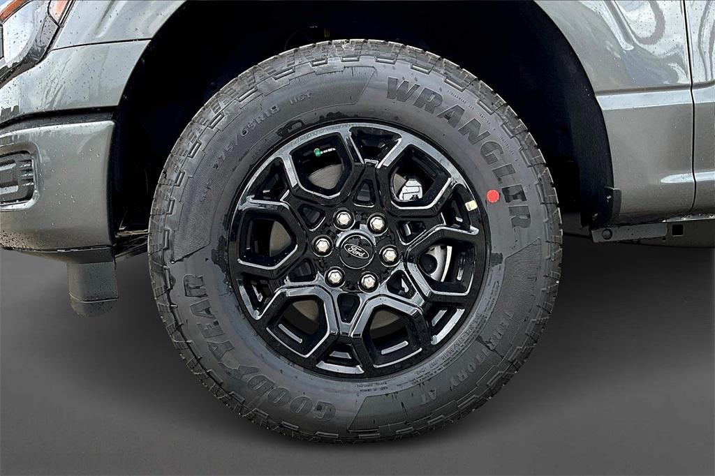 new 2025 Ford F-150 car, priced at $46,154