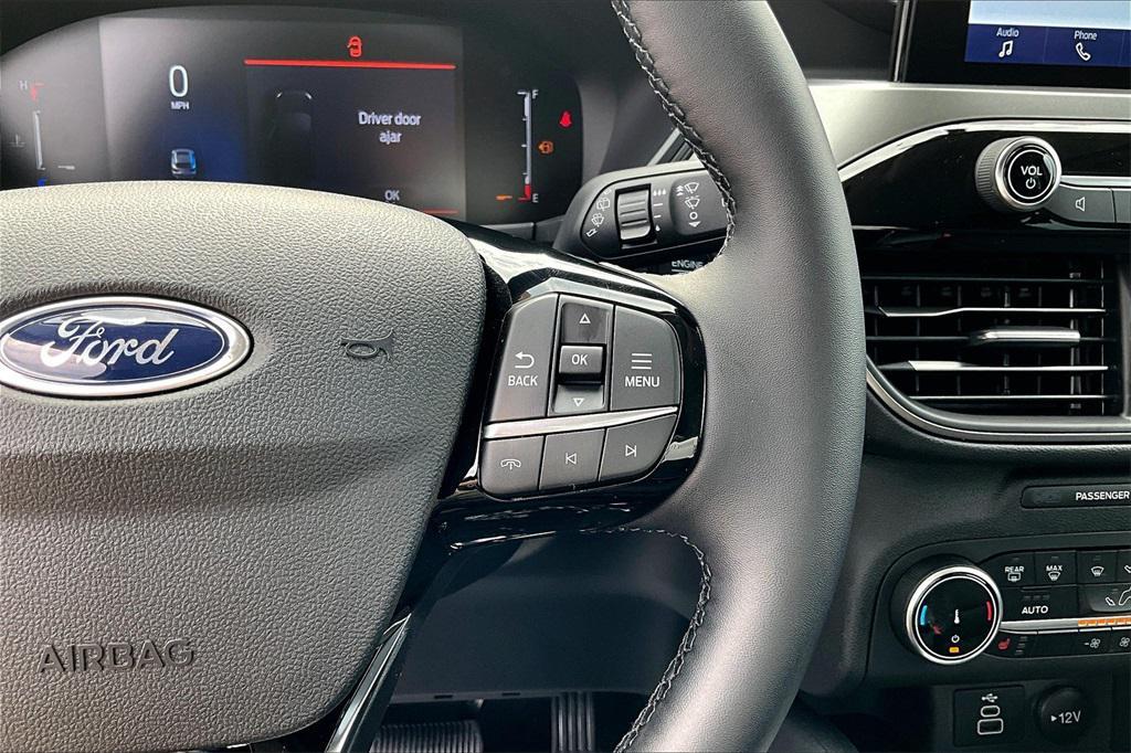 new 2025 Ford Escape car, priced at $25,999
